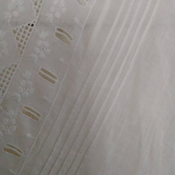 Antique lawn nightgown size M - Picture 6 of 8
